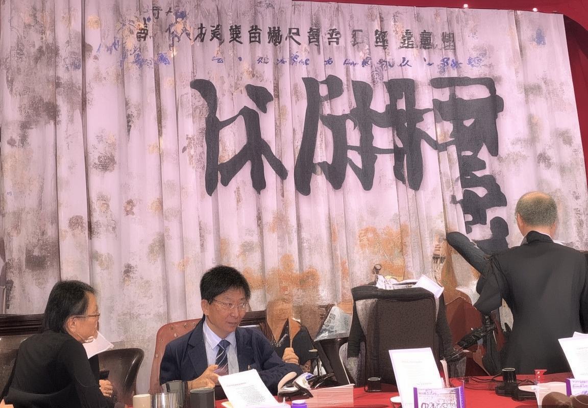 广厦vs山东篮球对决：腾讯直播盛宴，实力碰撞与观赛体验