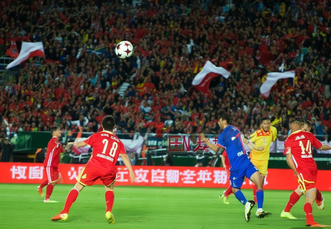 2017国安恒大巅峰对决:激情绿茵战回顾与启示